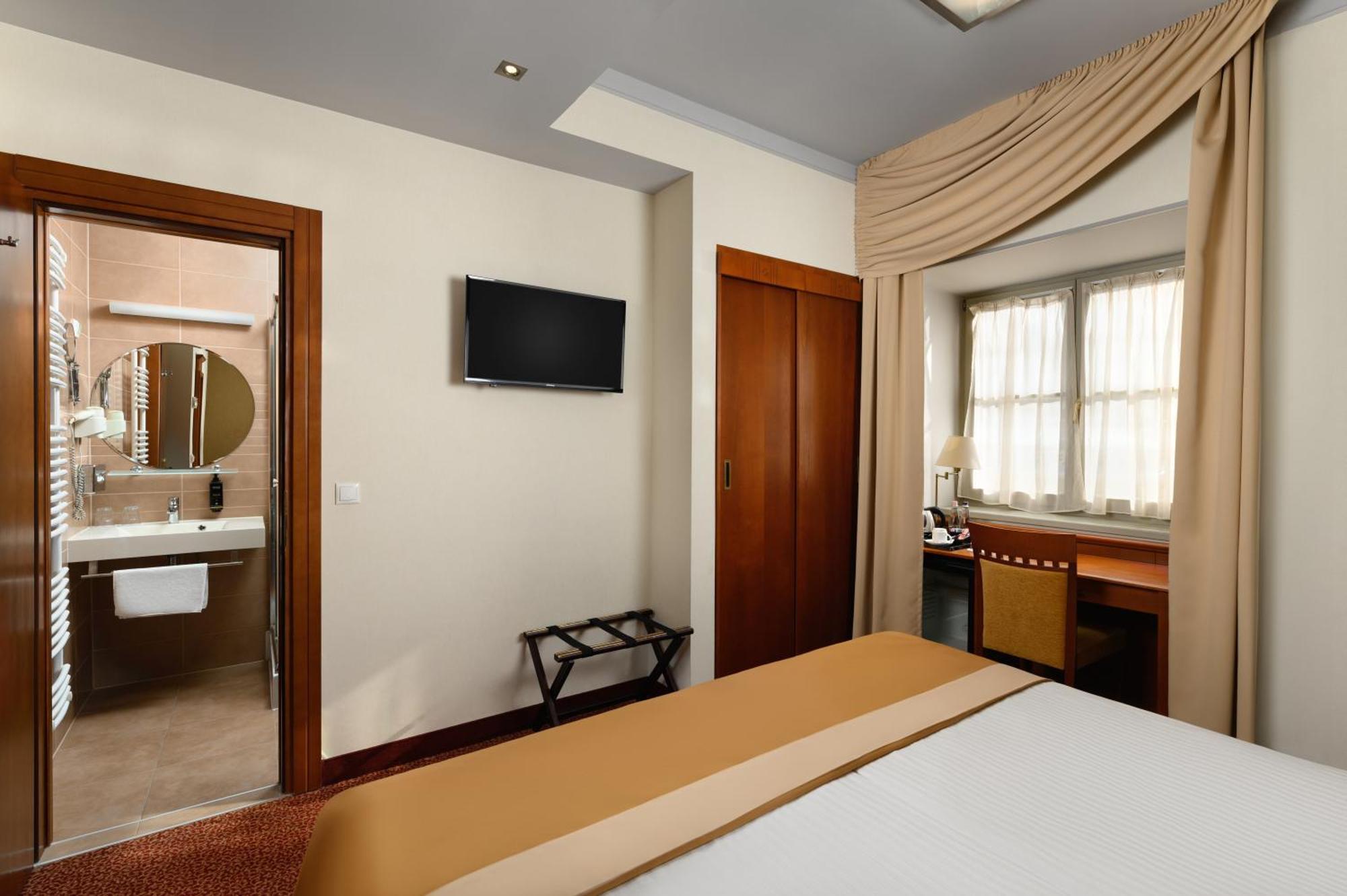 Mercure Szekesfehervar Magyar Kiraly Exterior foto