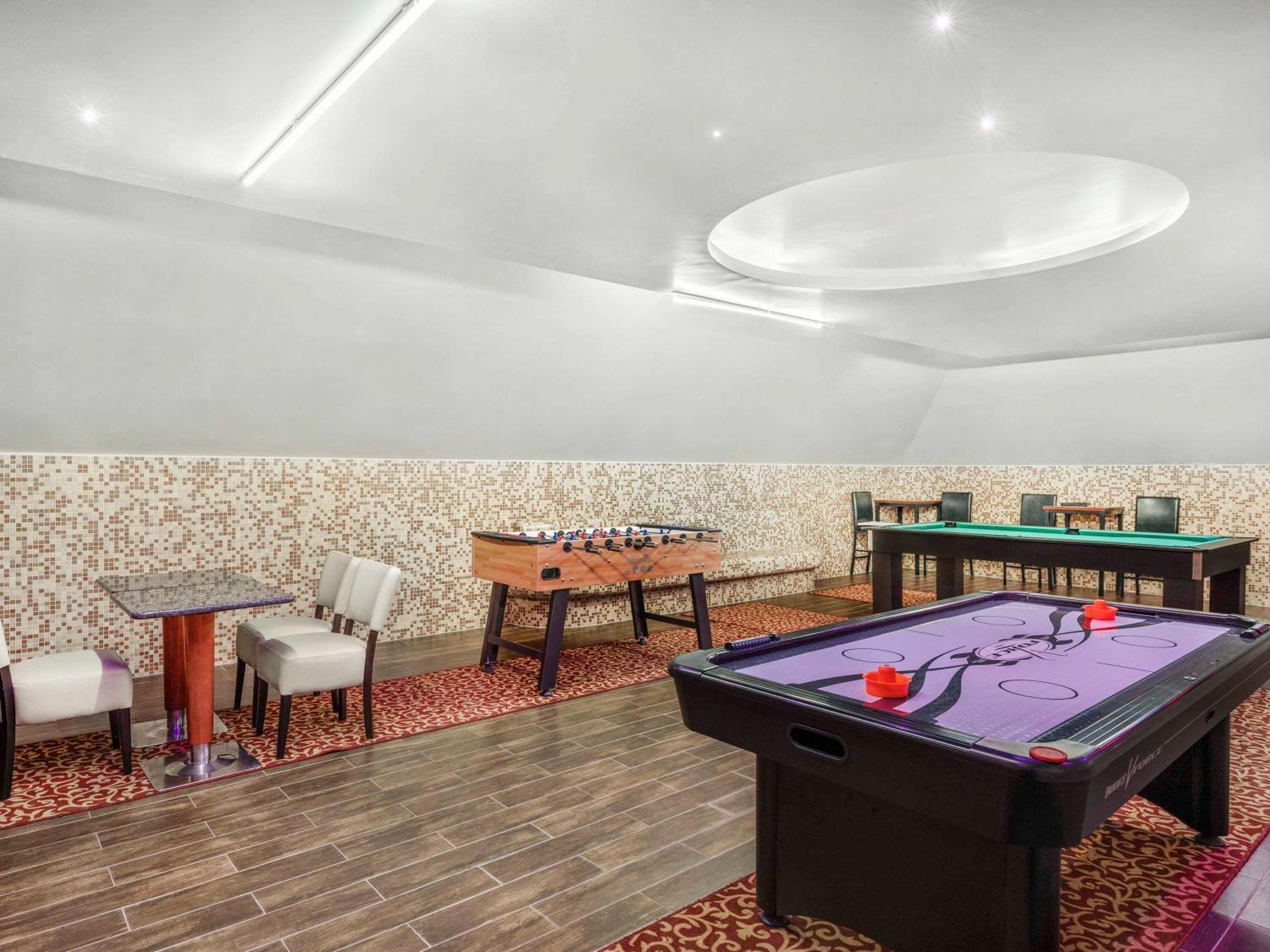 Mercure Szekesfehervar Magyar Kiraly Exterior foto