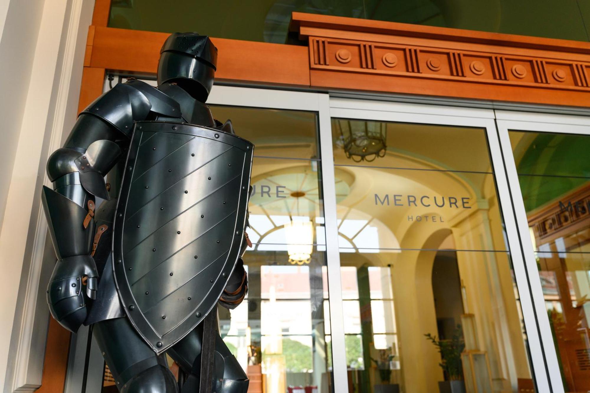Mercure Szekesfehervar Magyar Kiraly Exterior foto