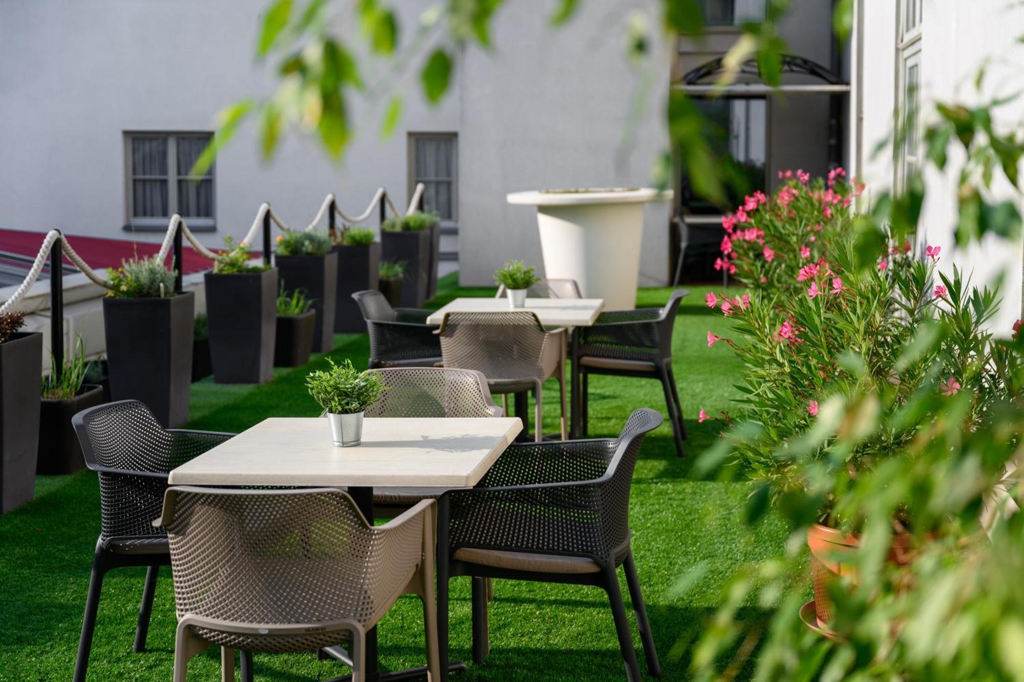 Mercure Szekesfehervar Magyar Kiraly Exterior foto