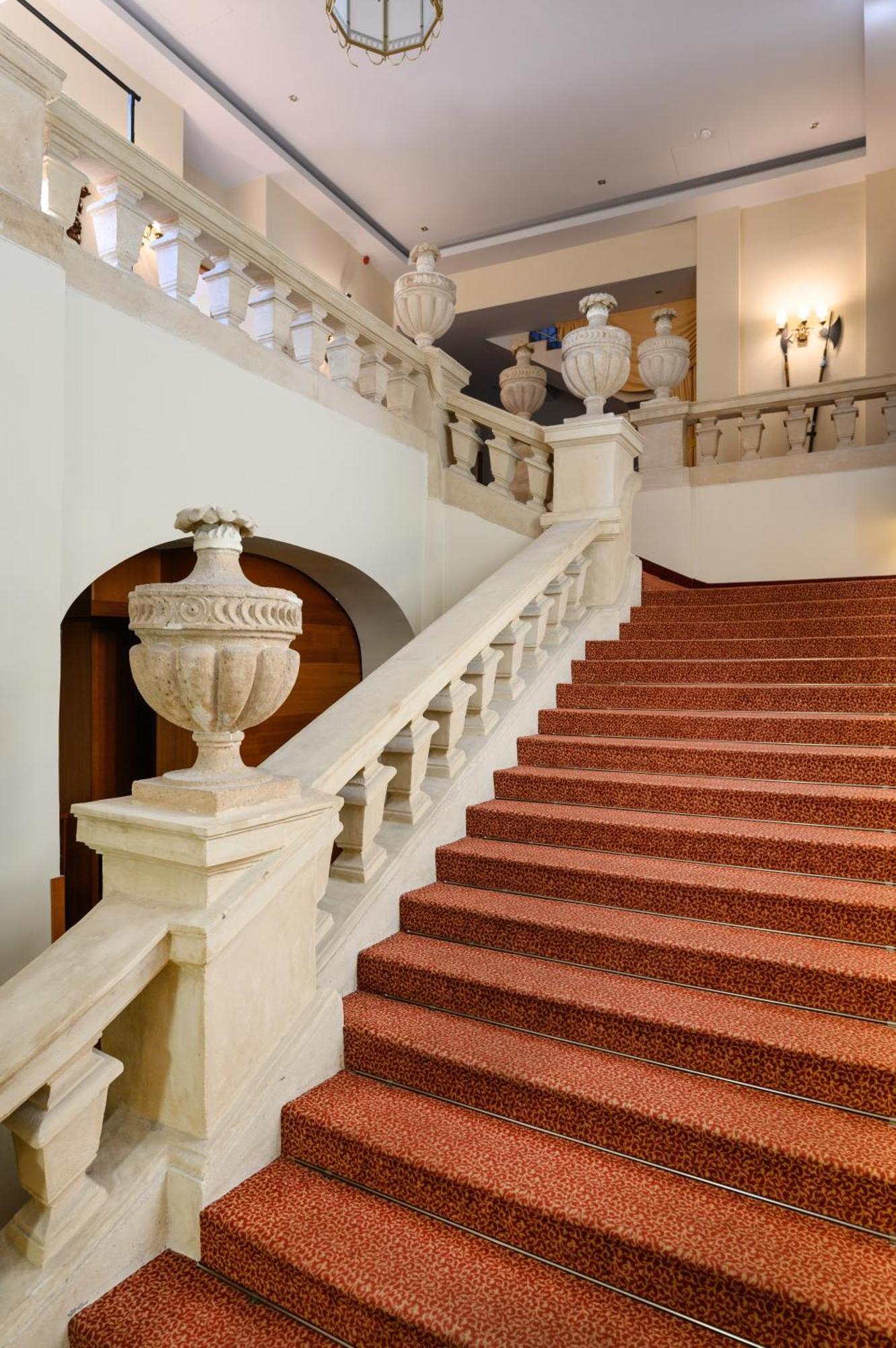 Mercure Szekesfehervar Magyar Kiraly Exterior foto