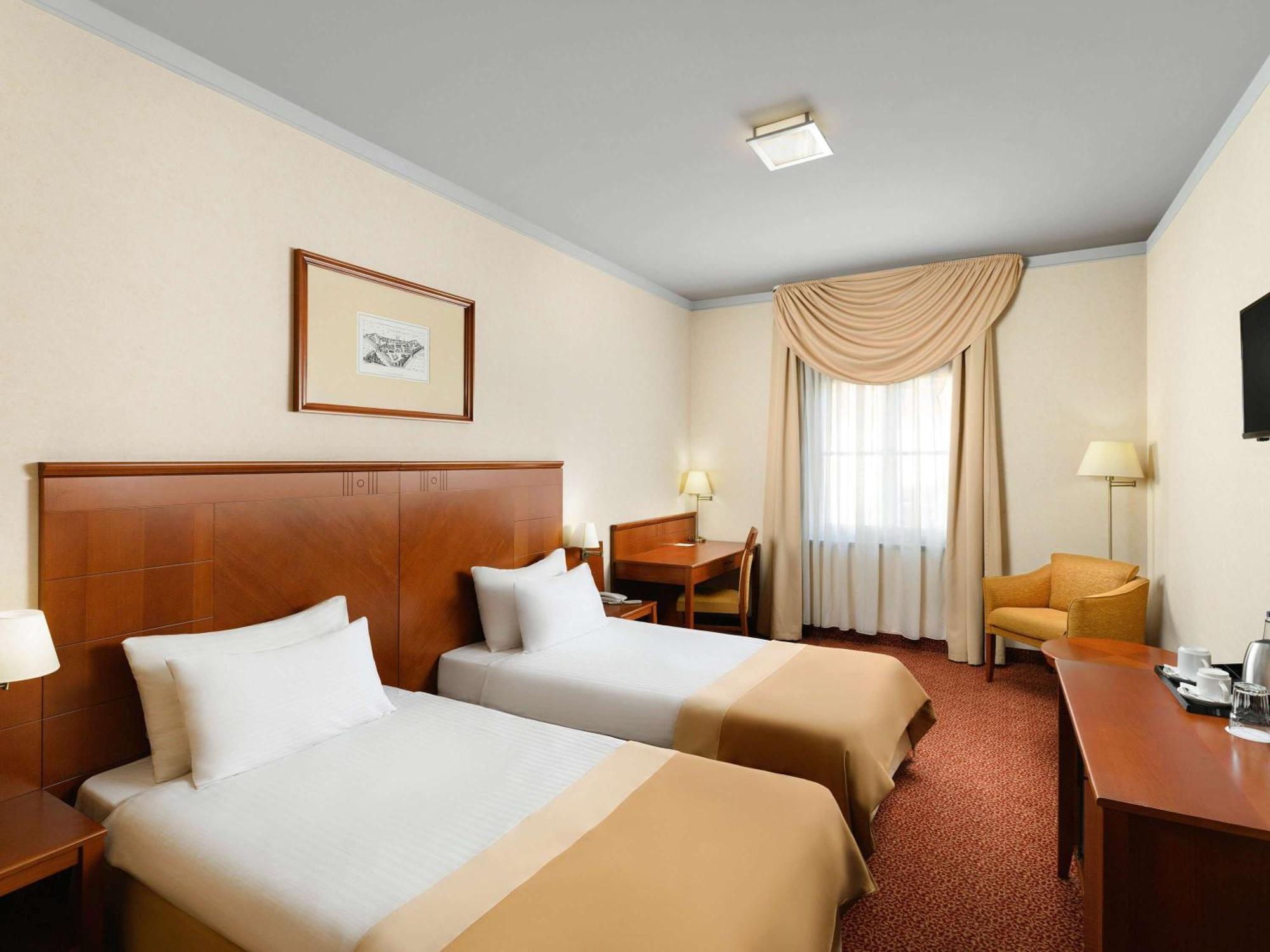 Mercure Szekesfehervar Magyar Kiraly Exterior foto