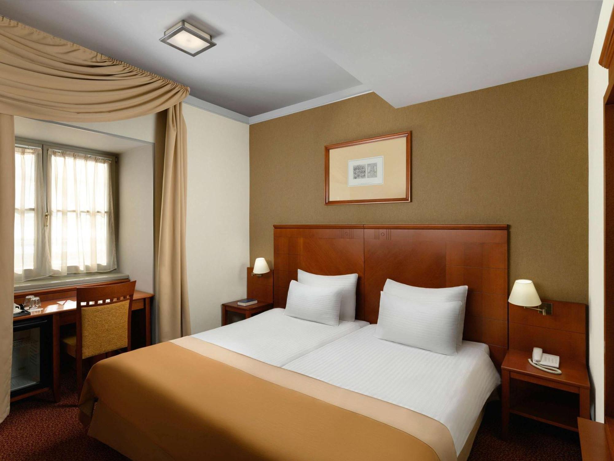 Mercure Szekesfehervar Magyar Kiraly Exterior foto