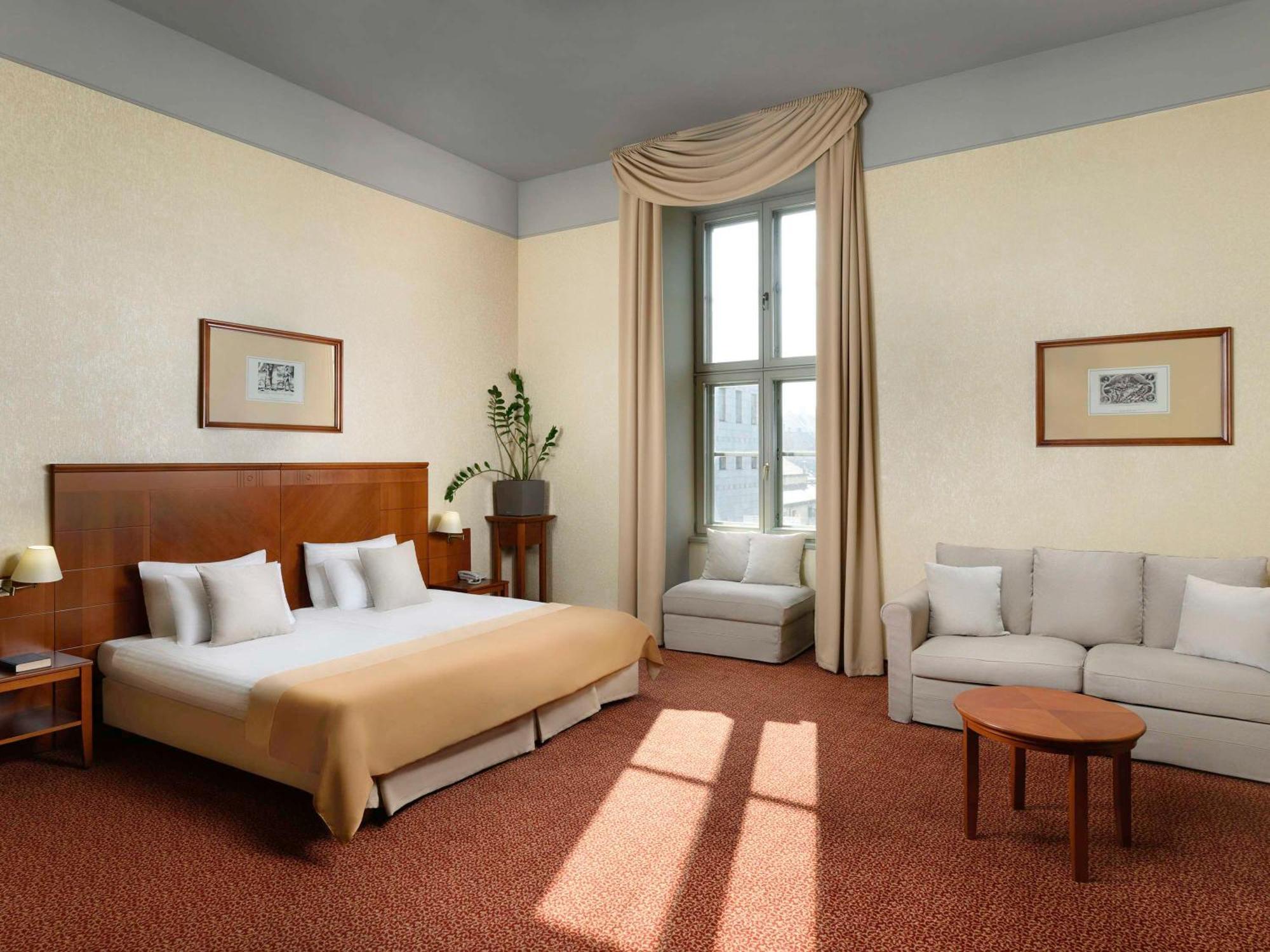 Mercure Szekesfehervar Magyar Kiraly Exterior foto